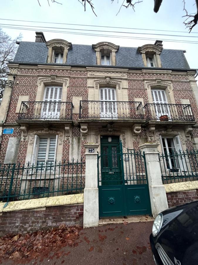 Love Room « Deep Secret » Dieppe Bagian luar foto